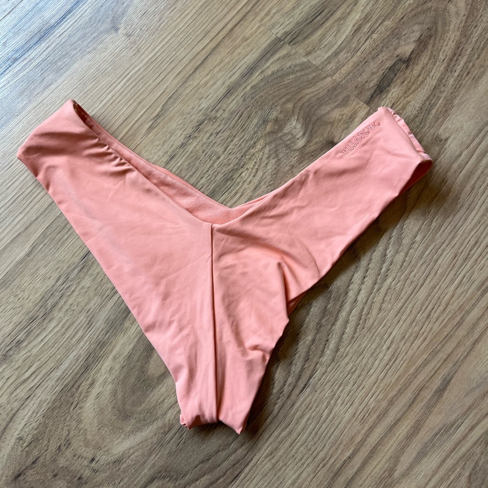 Peach Cheeky Billabong bikini